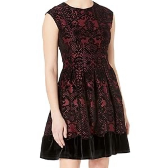Border Print Cap Sleeve Round Neck C4271BA-787A main image 0